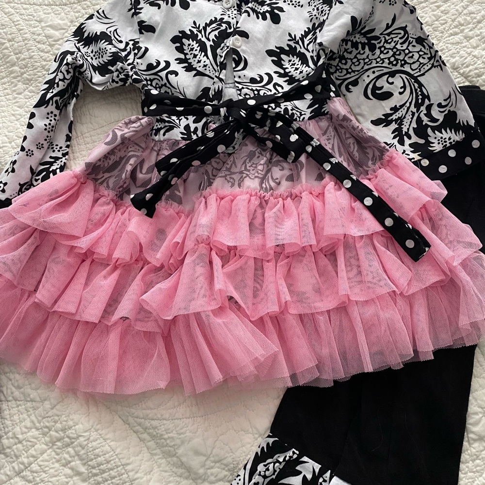 Ruffle outfit - Picture 5 of 5
